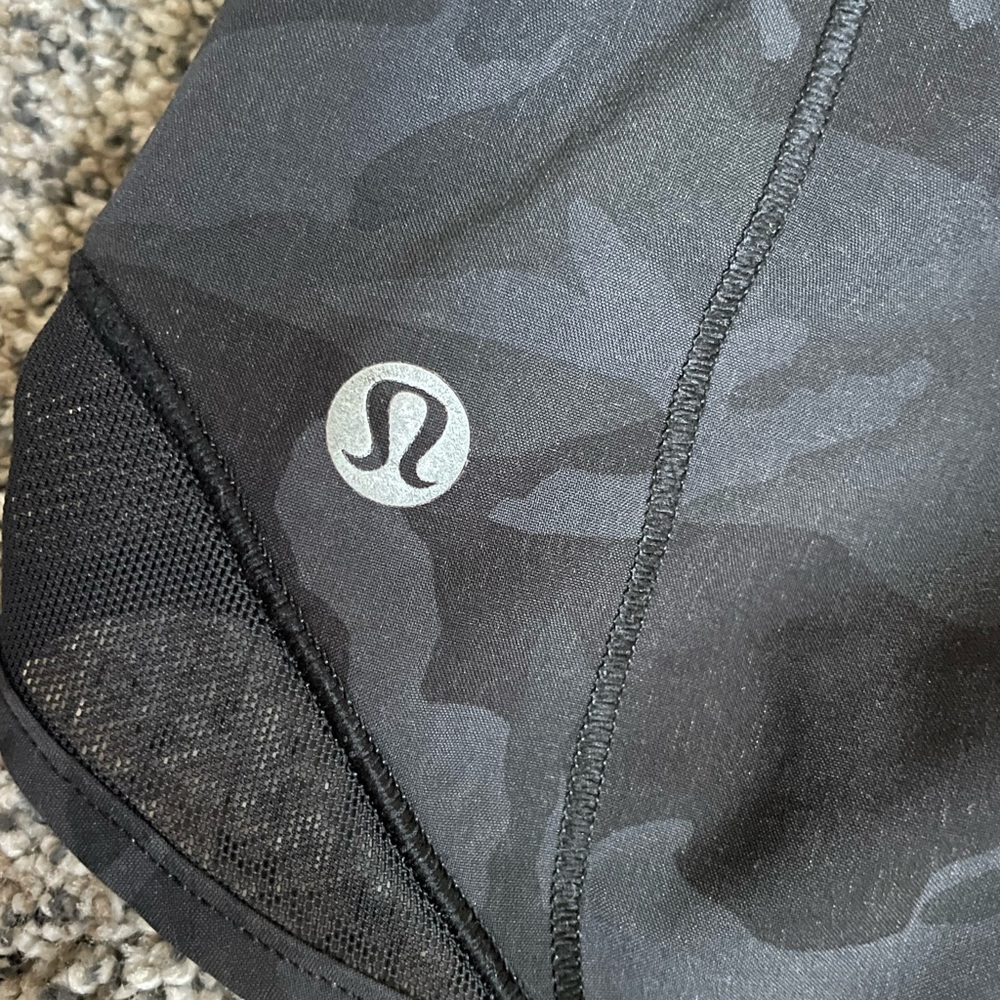 Camo Lulu lemon Hotty Hot shorts 2.5 inch Size Zero 0